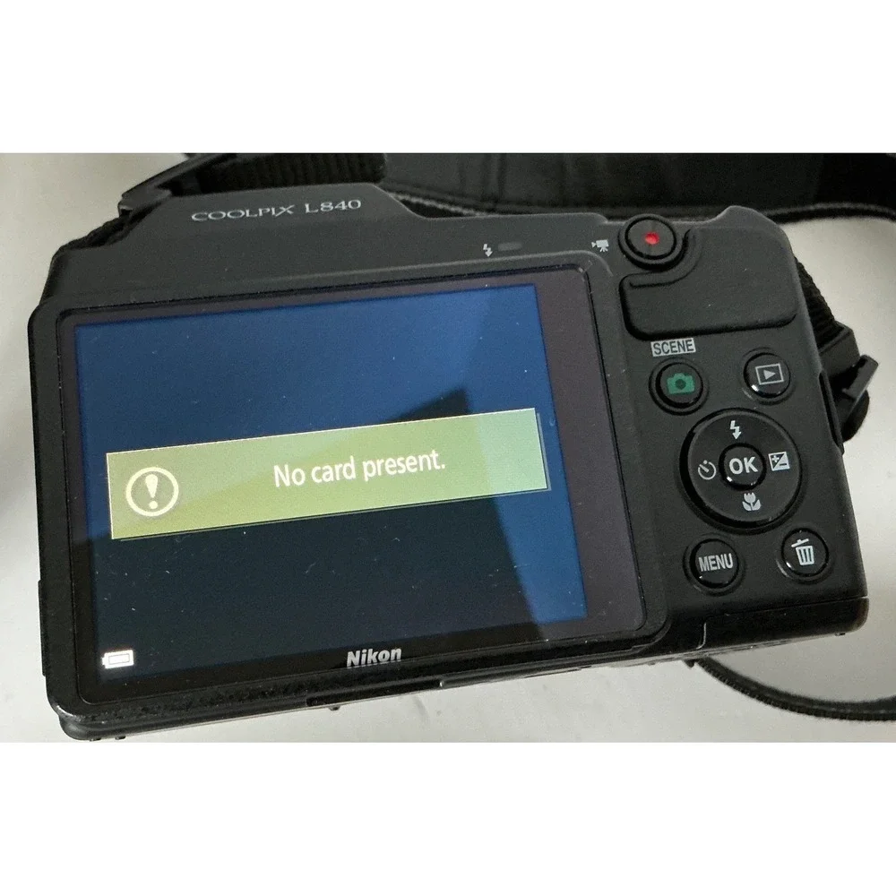 Nikon Coolpix‎ L840 Digital Camera 38x Zoom Black Case Logic Bag Bundle